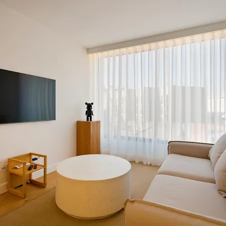 아파트 - Boavista Casa Da Musica- Art Gallery Iii 포르투